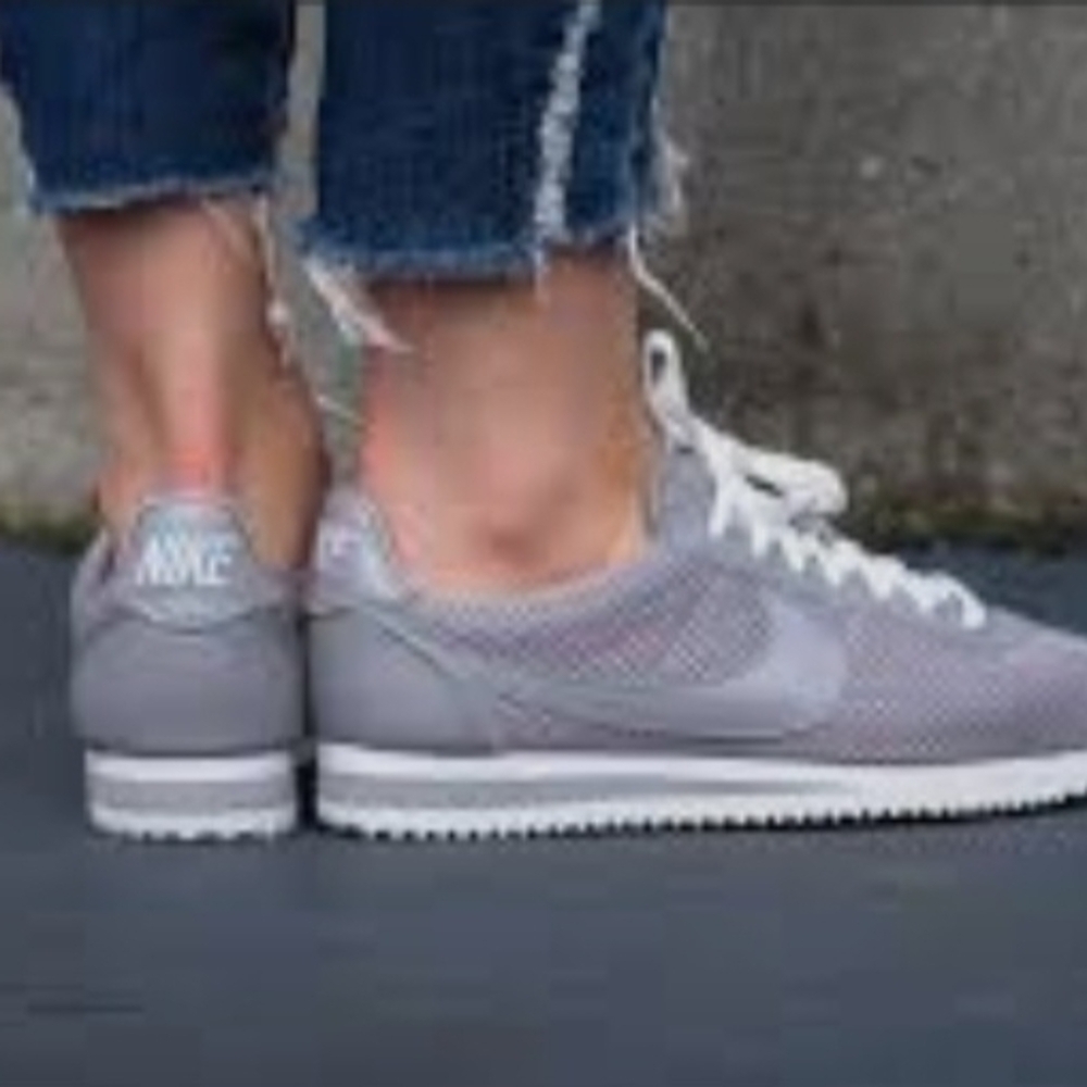 Nike Cortez Grey Mesh Sneakers Women’s Size 10.5 White Laces Excellent Condition - Picture 5 of 8